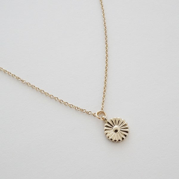 Magic Tiny Daisy Charm Unique Chain Necklace