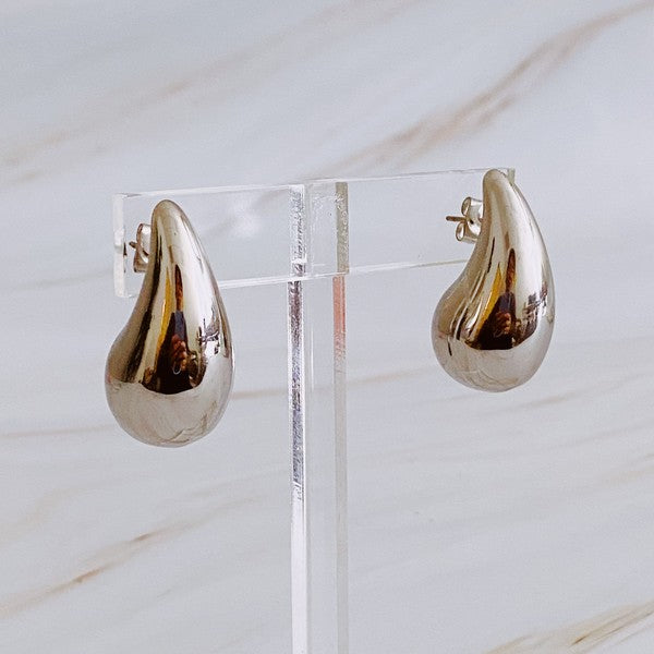 Statement Hollow Teardrop Chic Stud Earrings